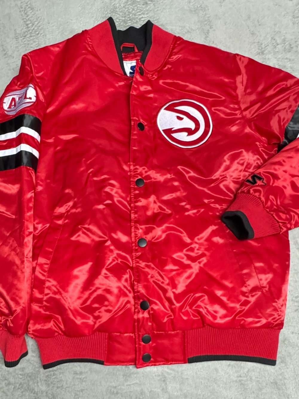 NWOT Atlanta Hawks Red Satin Starter Jacket Size M Can Fit L. Spellout 🔥